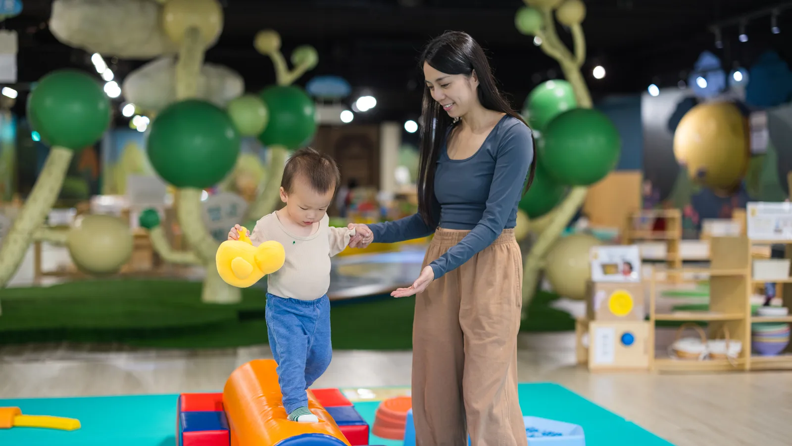 Mimloo Opens on 44th Drive, a Play Cafe for Kids Under 6 a Block From Court Square