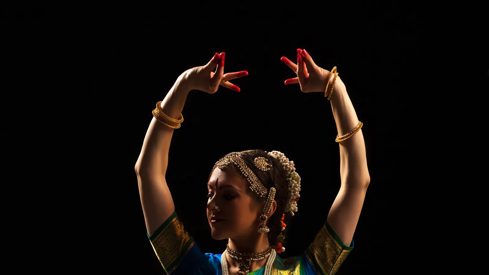Kathak and Kuchipudi With Live Musicians: Neela Dance Academy Takes the JPAC Stage Free on Nov. 1