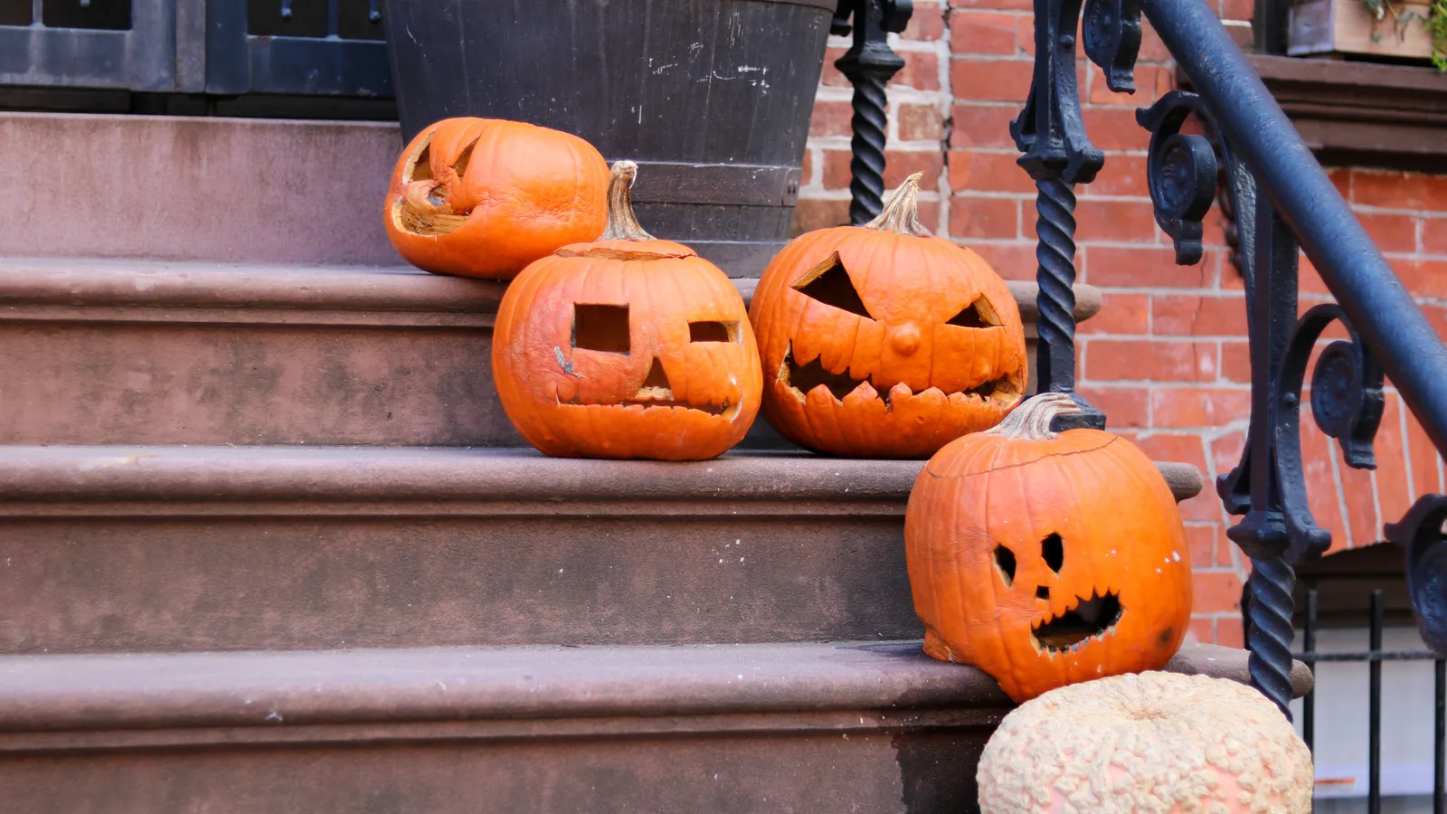 A Loud Block and a Quiet One: Carnegie Hill's Free Halloween Spooktacular on East 92nd Street